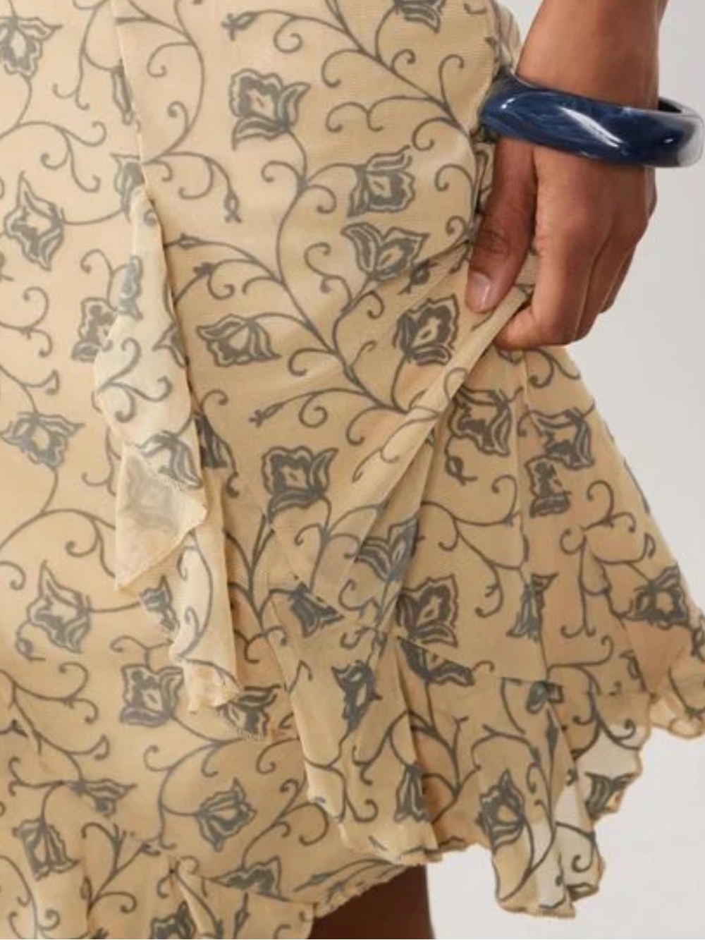 Motel Luisa Flocked Ruffled Midi Skirt in Winding Ivy Pale Yellow NWT Size S - Picture 4 of 7